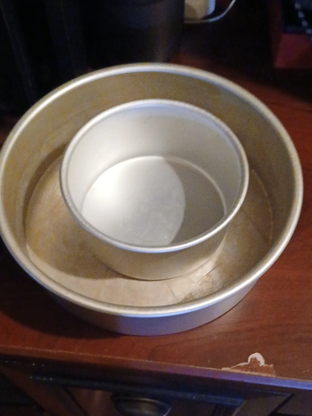 Aluminum Round Cake Pans - Silver
